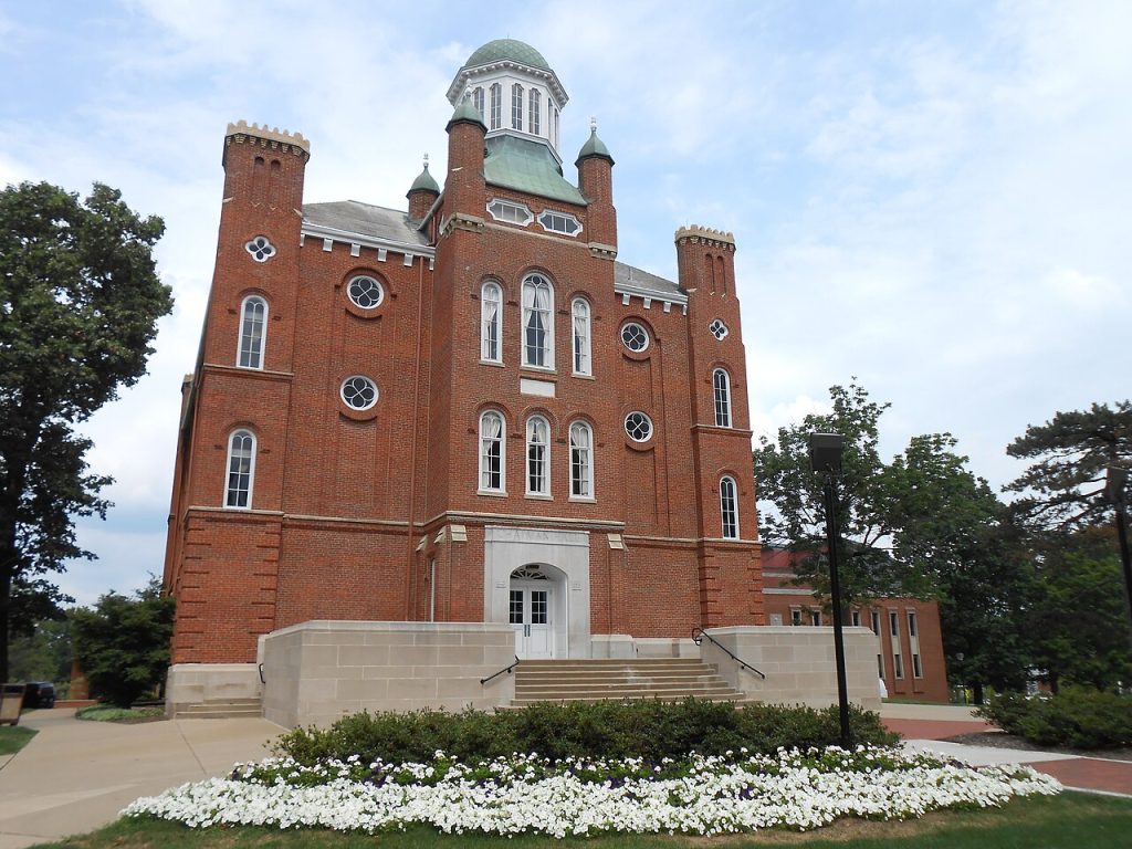1280px Chapman Hall UMU